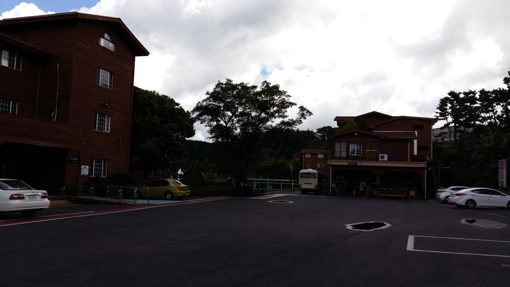 Arbon Youth Hostel & Resort Csedzsu Kültér fotó