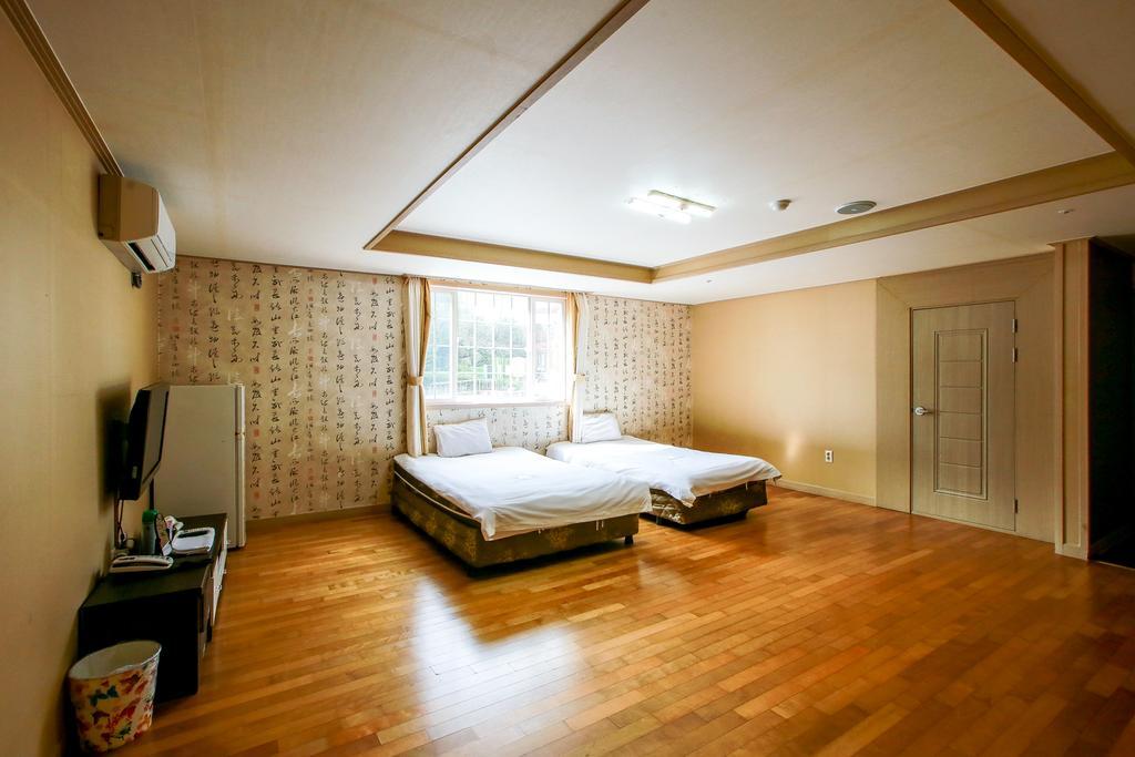 Arbon Youth Hostel & Resort Csedzsu Kültér fotó